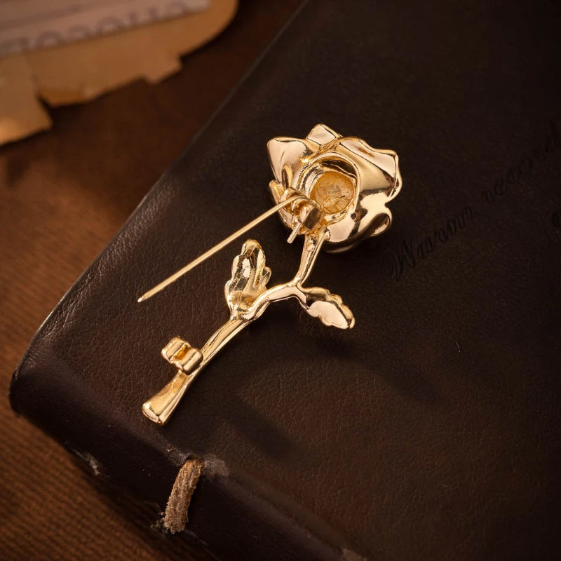 Luxury High-End Gold-Tone Rose Flower Brooch Pin for Women & Men - Elegant Suit Coat Badge Fashion Jewelry Lapel Accessory